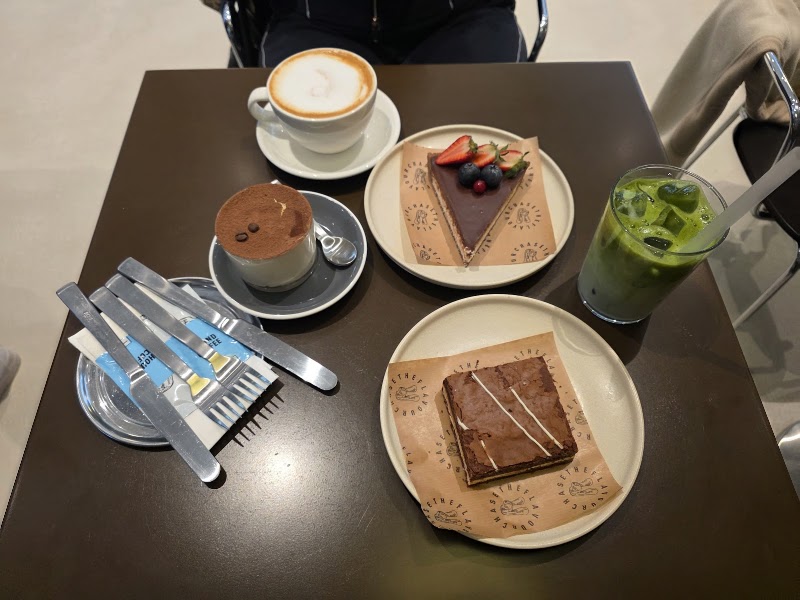 Hound Coffee & Eatery Tunali - 2